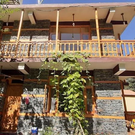 The Himalayan Heaven Apartment Jibhi Bagian luar foto